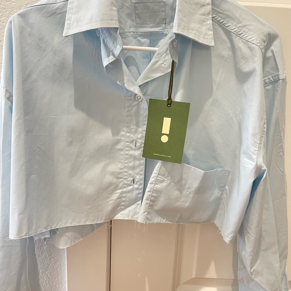 Home / SHOP ALL / Ultra Cropped Poplin Button Down
ULTRA CROPPED POPLIN - Picture 4 of 4